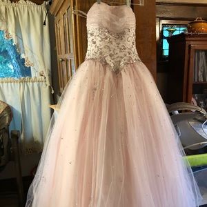 Ball gown /prom dress